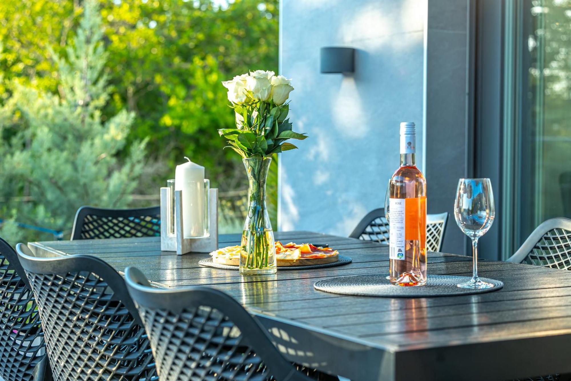 Luxury Villas White Sails Pinezići Dış mekan fotoğraf
